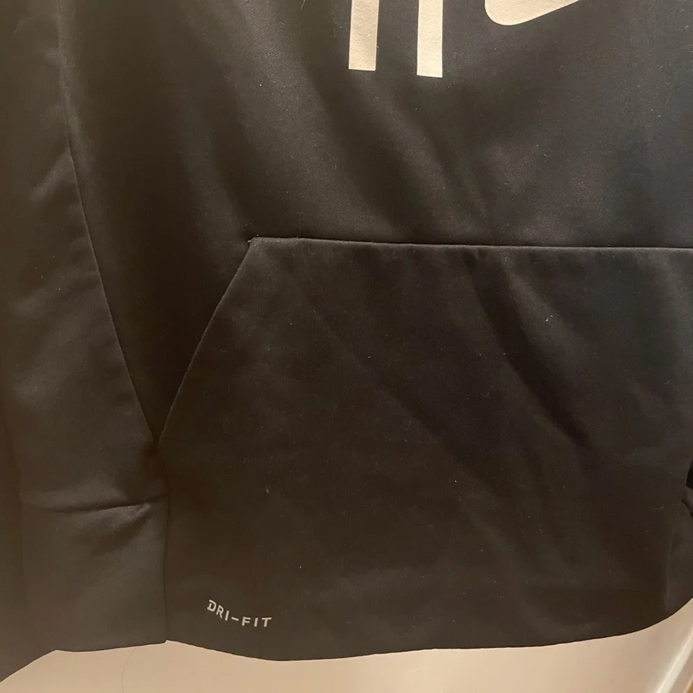 NIKE BIG KIDS DRI-FIT PULLOVER HOODIE XL BLK & WHITE - Picture 2 of 5